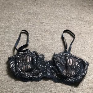 NWT Victoria’s Secret lace bra 32DD 32E
